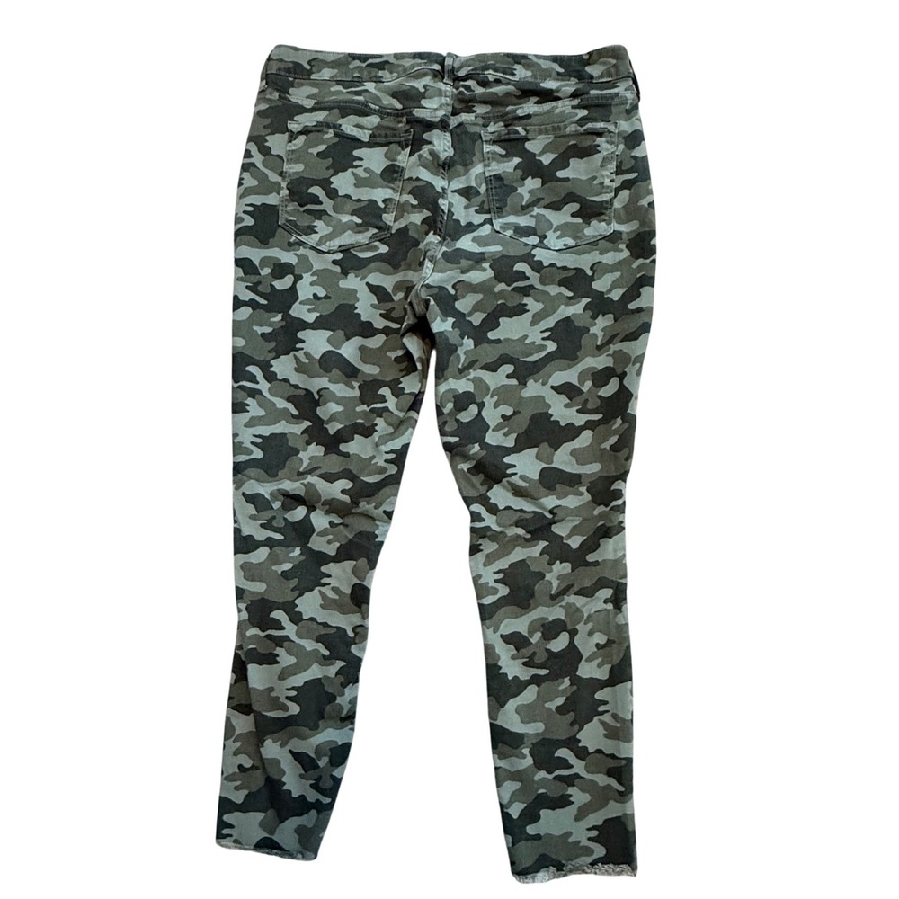 OLD NAVY Rockstar Camo‎ Jeans Women's Size 18 Mid Rise Raw Hem Army gorpcore